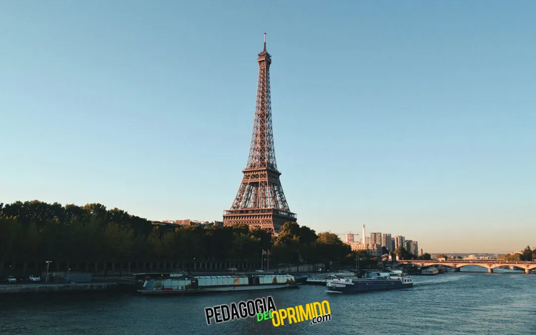 Torre Eiffel como representación para un máster en Francia