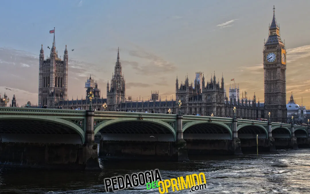 Palacio de Westminster, símbolo de la tradición académica que está presente en un máster en Reino Unido